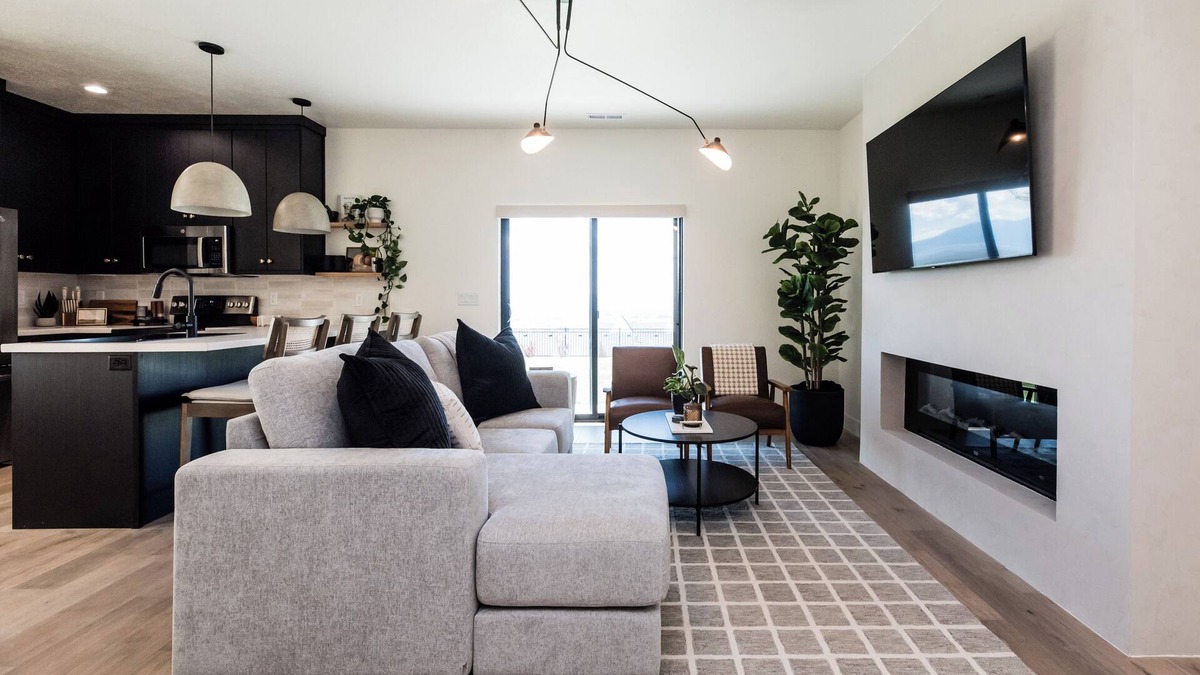 Smithfield House | Brand new 3 bed 2 bath with sunset views