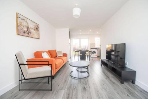 Bootle House | Brand-New 3-Bed Home - Liverpool