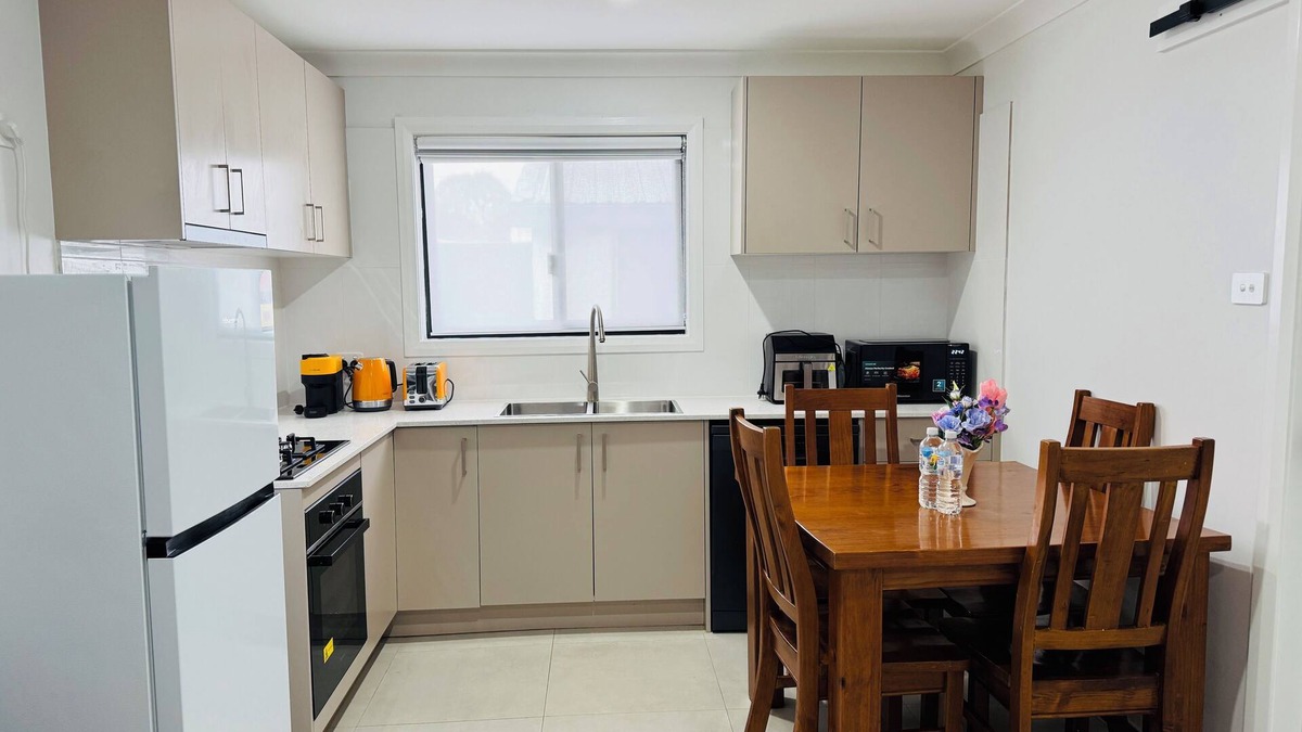Hebersham House | Brand-new 3 bedrooms flat to stay in Sydney
