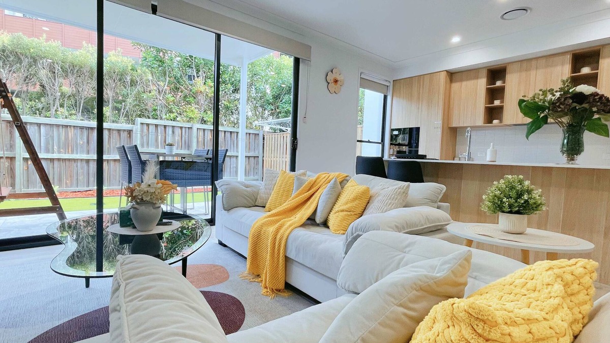 Gold Coast House | Brand New, 3BR Modern Comfort Oasis,WIFI,Parking