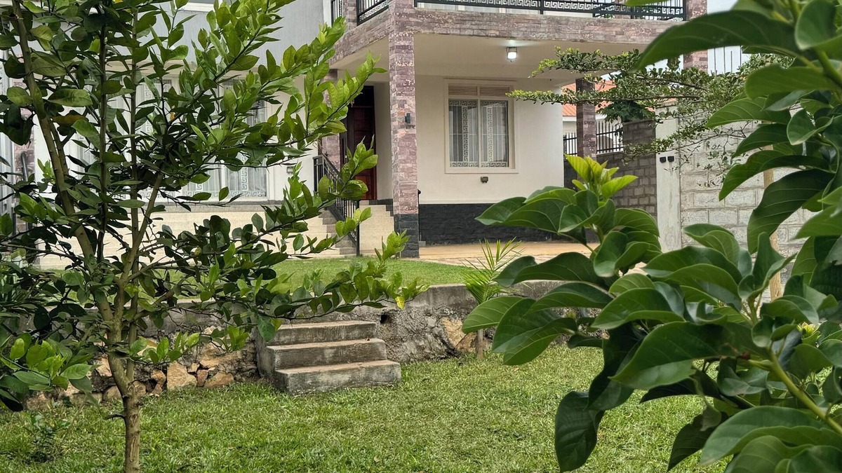 Entebbe Villa | Brand new 4-bedroom Villa, with balcony overlooking Lake Victoria