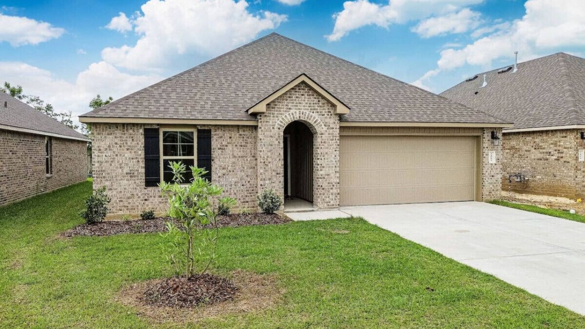 New Iberia House | Brand New, 4 Bedrooms, 2 Bathrooms With 8 Beds