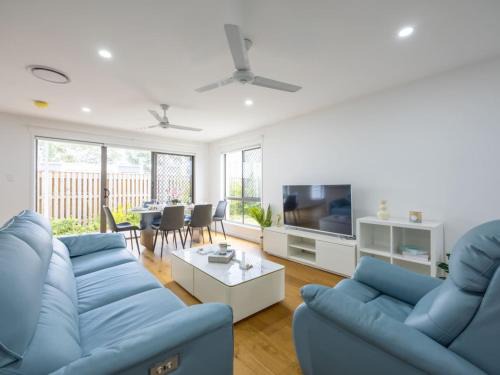 Rochedale House | Brand new 4beds home Minutes from M1 and Local Shops