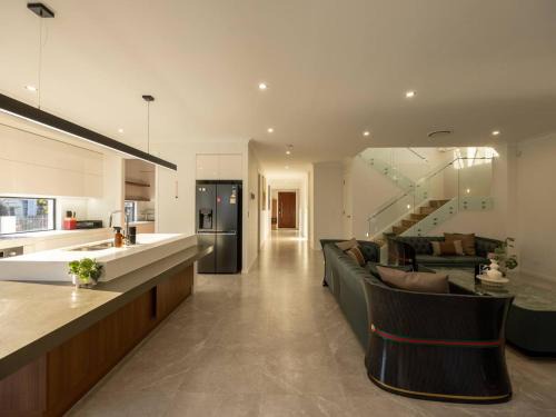 Rochedale House | Brand New 5B Luxury Modern Dream House at Rochedale