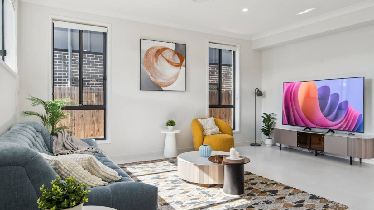 Victoria Point House | Brand-New 6BR HolidayHome | Beach&Shop | Workspace