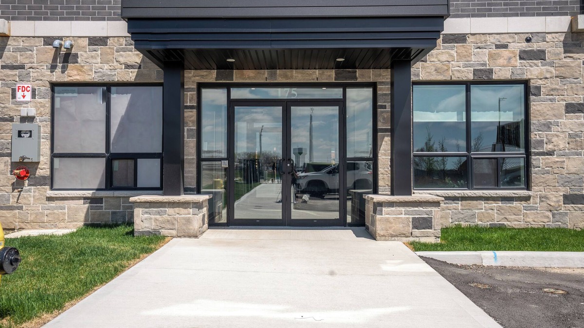 Chatham-Kent Condo | Brand New and Very Spacious 1 Bedroom Condo!