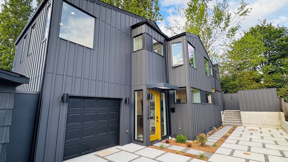 Northgate House | Brand New Architecture Gem 3BR House +SPA Bathroom