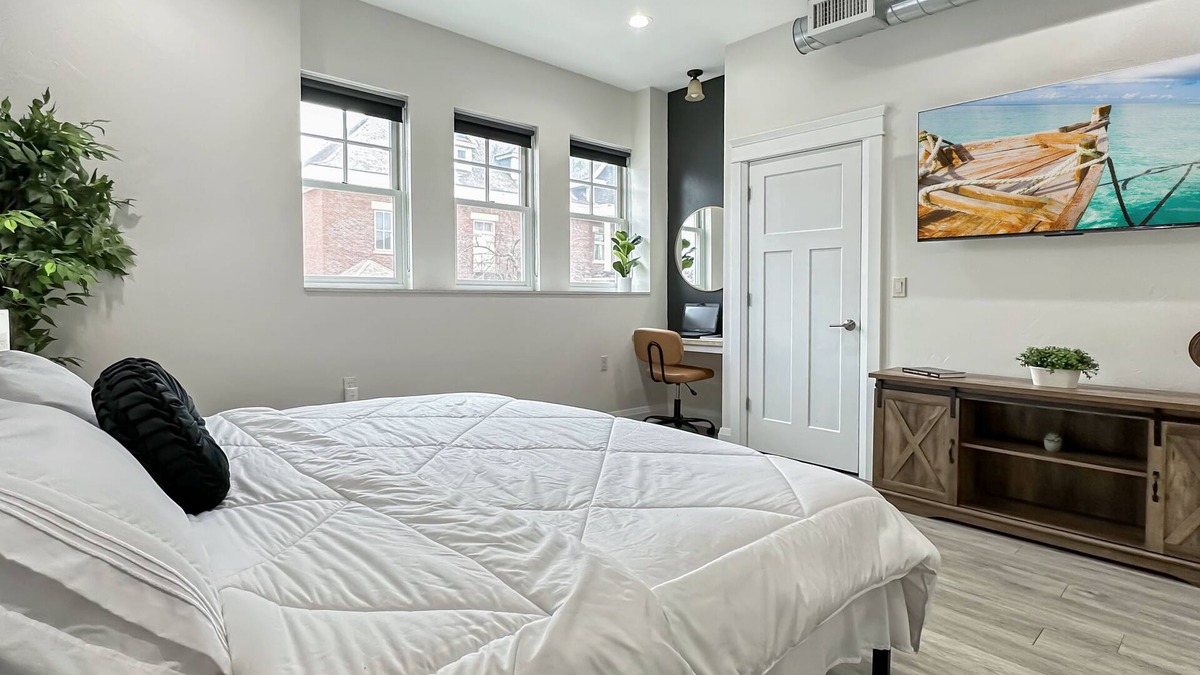 Fond du Lac Apartment | BRAND NEW Art District Loft 16