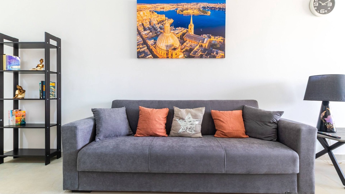 Qawra Apartment | Brand new Beautiful and Bright 3 Bedroom 2 Bathroom Apartment H 10