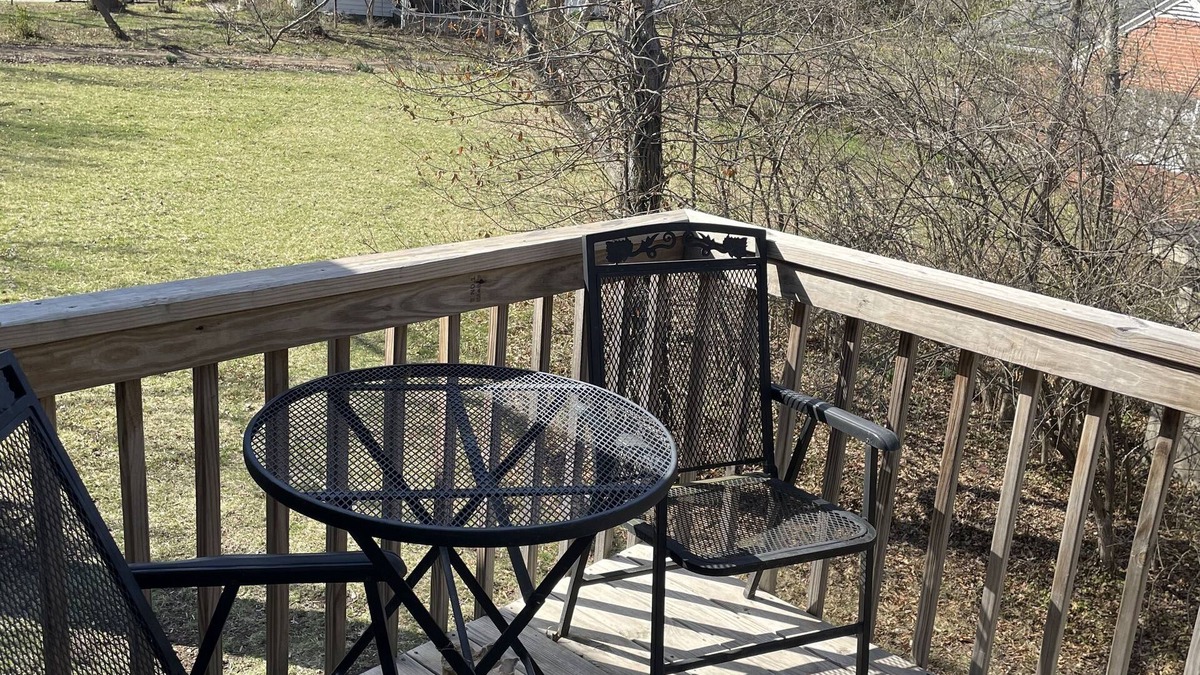 Columbia House | Brand NEW Carriage House Apartment within WALKING distance to MU and downtown!