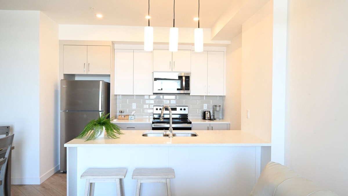 Springbank Hill Apartment | Brand new condo w/fantastic view at west 17 Ave