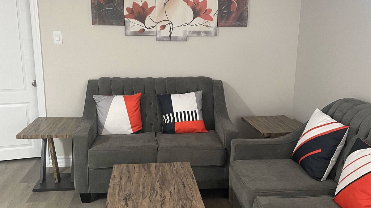 Rathwood Apartment | Brand New Cozy 2 Bedroom In Law Suite with separate entrance (self check-in)