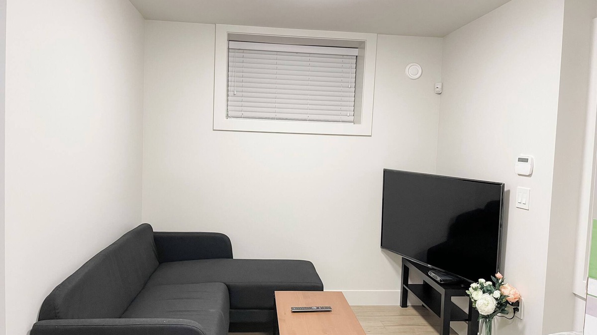 Marpole House | Brand New Cozy 2 Bedroom Basement Suite