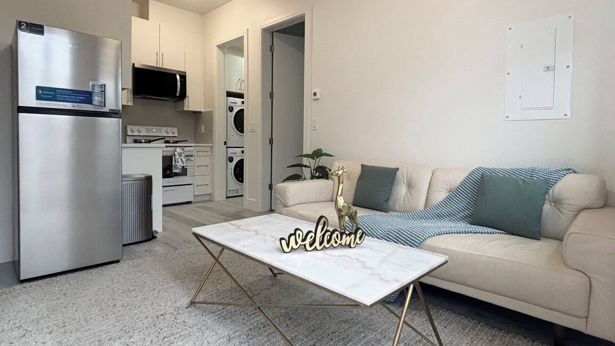 Surrey Bed & Breakfast | Brand New Cozy and quite One bedroom