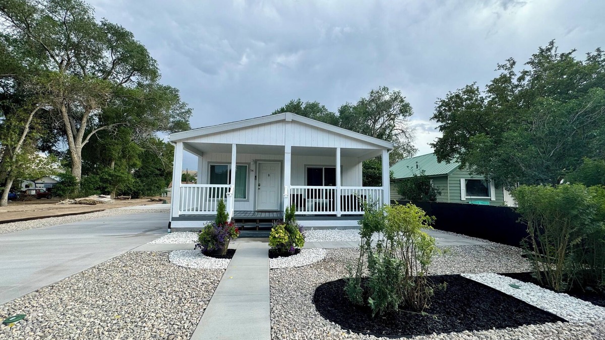 Duchesne House | Brand New Cozy Home in Duchesne