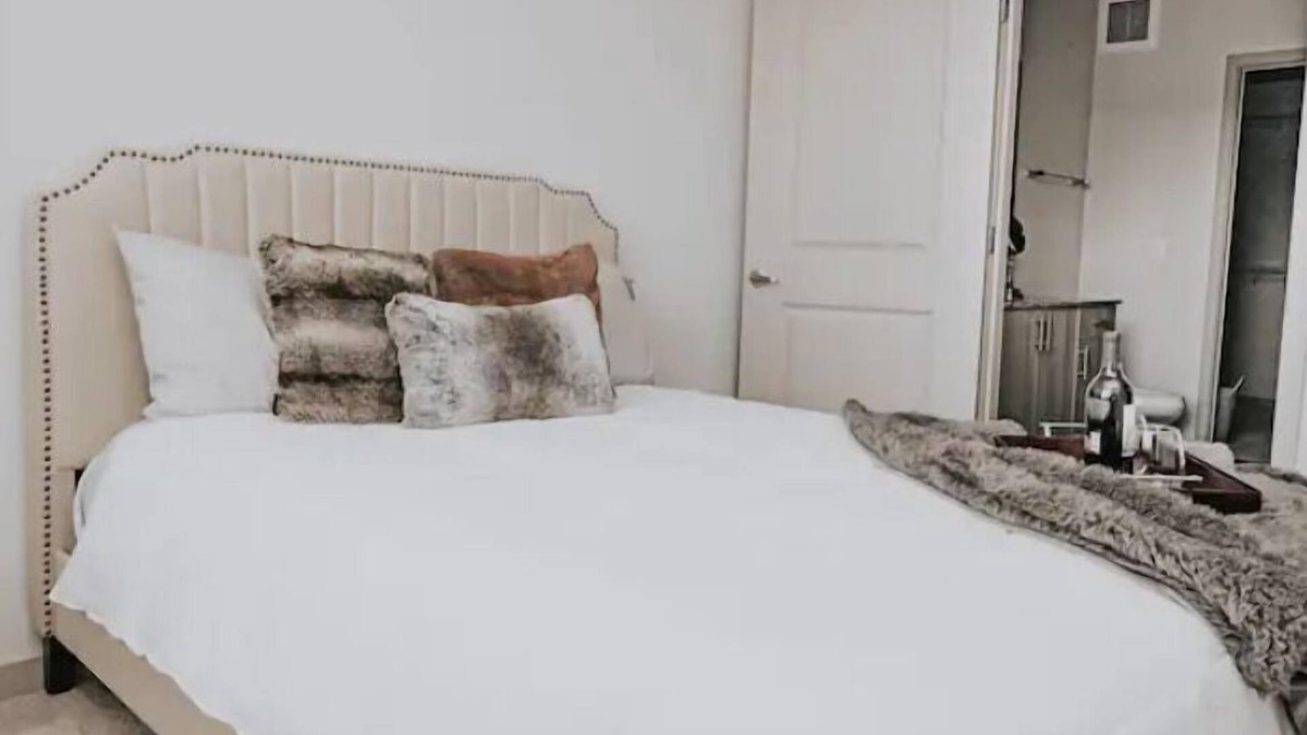 Northlake Apartment | Brand New Cozy Simple comfort