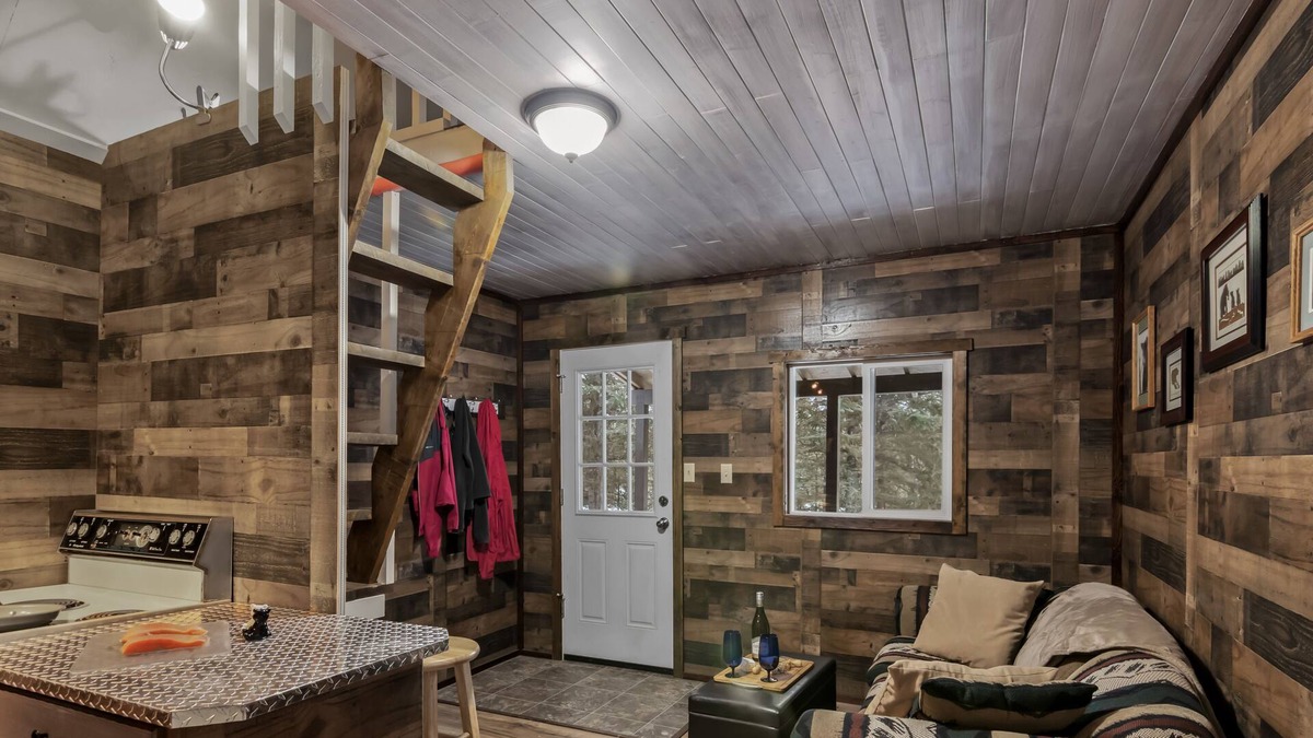 Cohoe Cabin | Brand New Creekside Cabin on the Kenai Peninsula