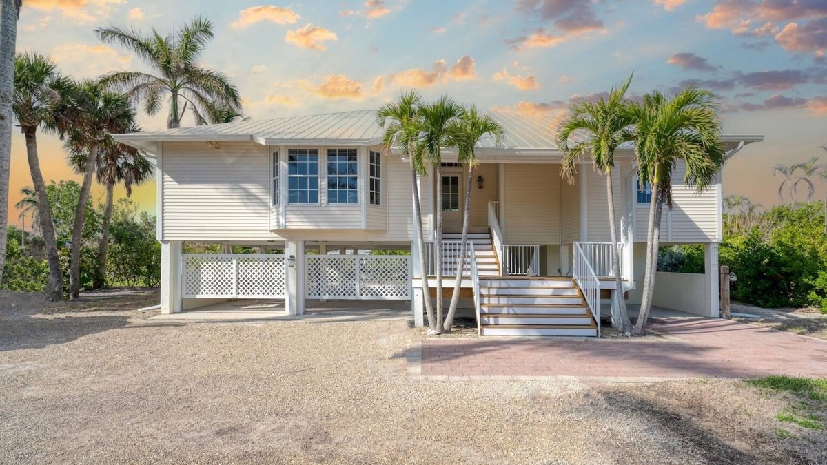 Sanibel House | Brand New - Eastlake Escape - Pickleball and Beach