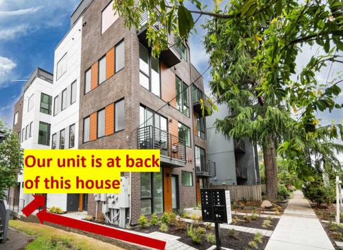 Eastlake House | Brand New Eastlake Studio - SLU UW Shops & Eats