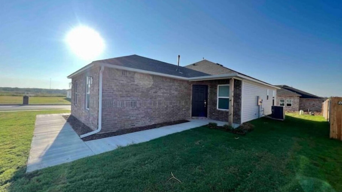 Tulsa House | Brand New Entire Home and Garage, 20 min from Airport