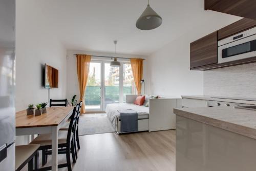 Zlicin Apartment | Brand-new, equipped studio near the metro