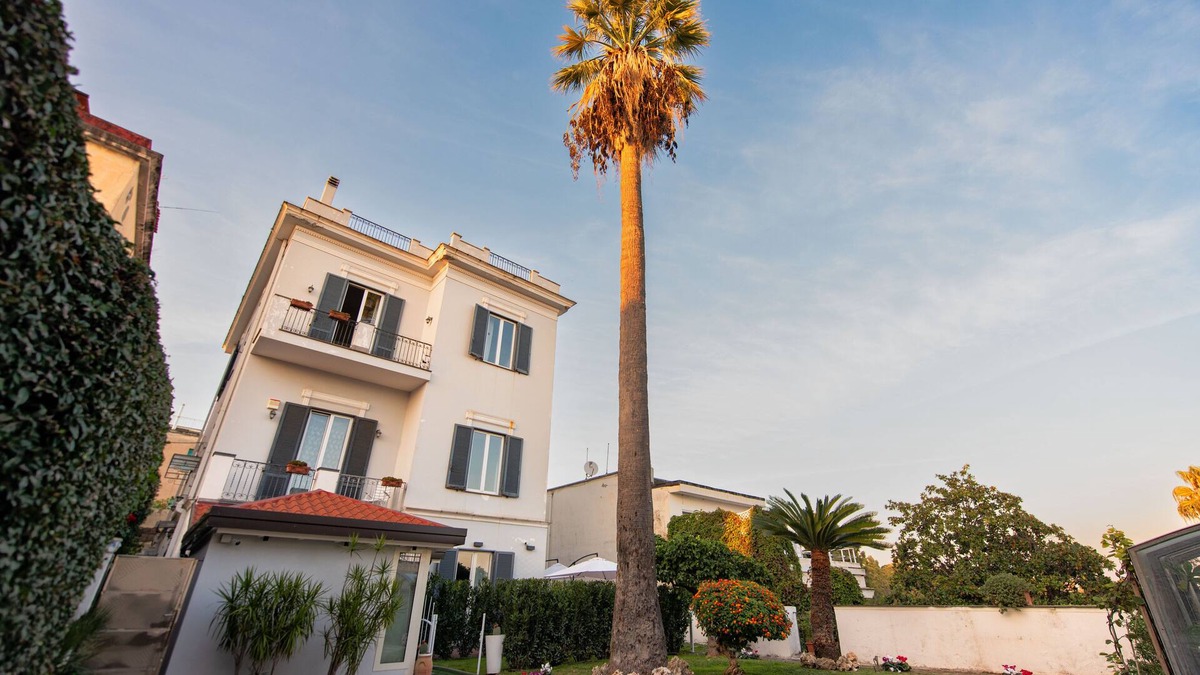 Posillipo Apartment | Brand new exclusive apartment in the quiet and lush Posillipo