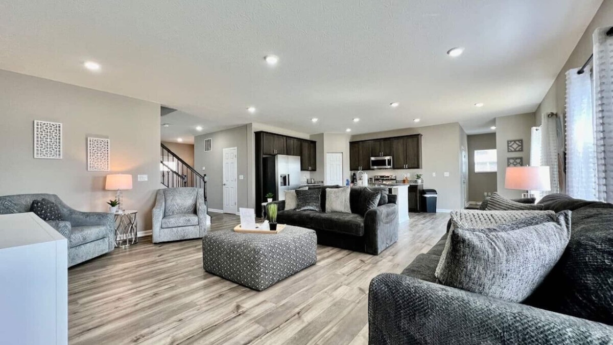 Lindenwald House | Brand new Executive home in Liberty Twp, Ohio