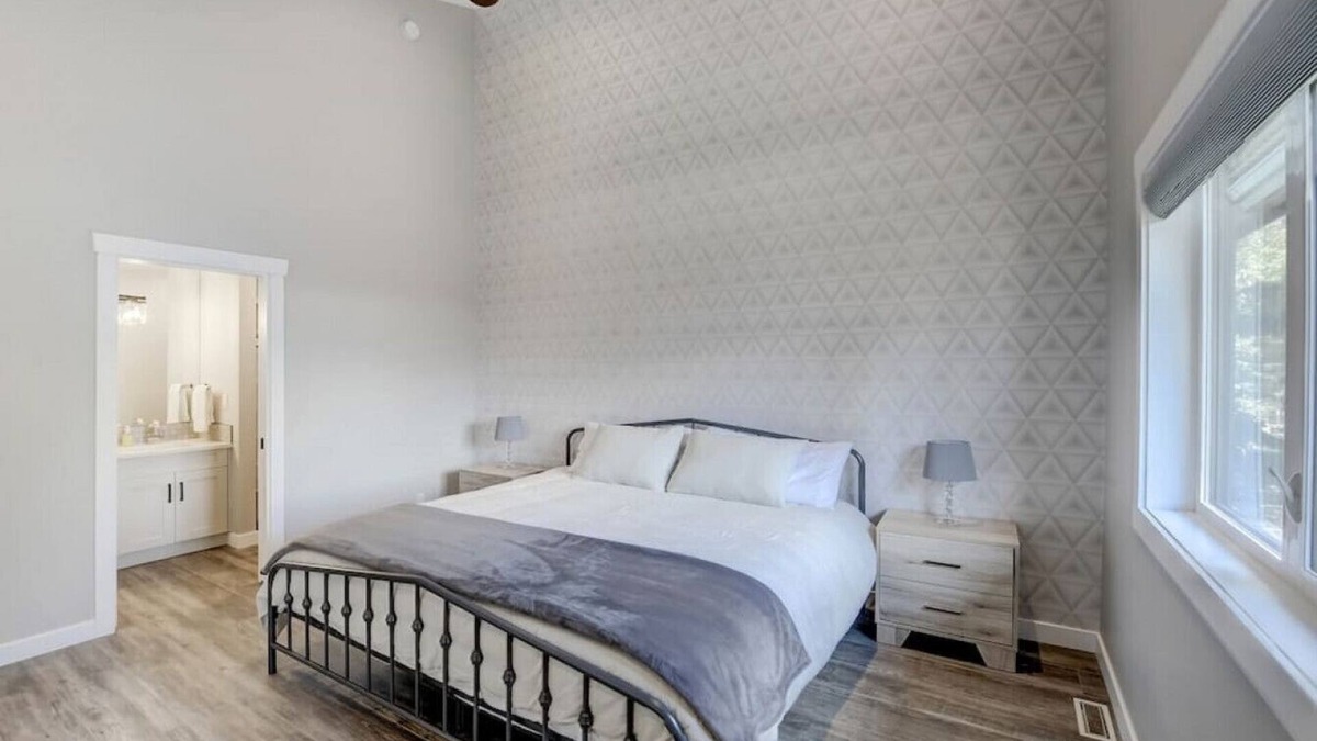 Teepee Town House | Brand NEW! Executive Mountain HomeW/Stunning Views