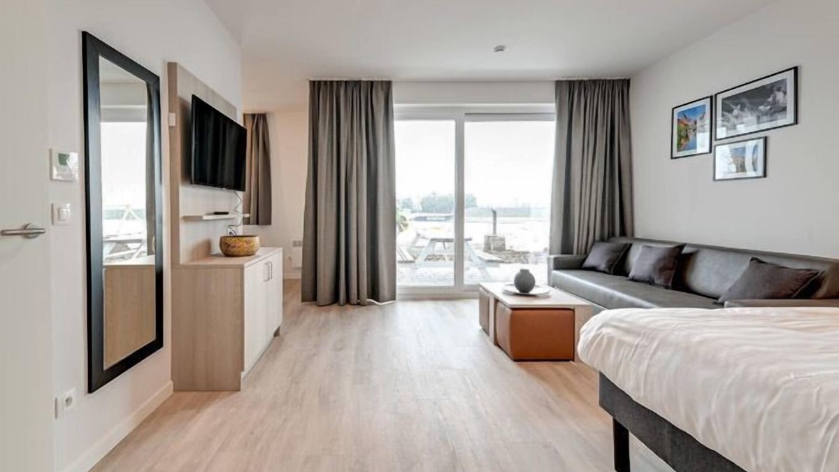 Jabbeke Apartment | Brand new holiday studio @ recreational water park