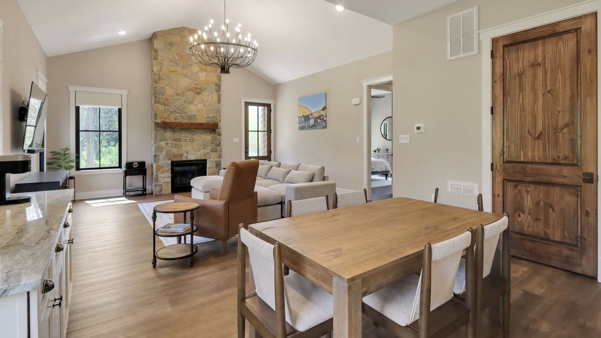 Bolivar House | Brand new home in Historic Harpers Ferry - Barrel Sauna - Fire Pit - Luxury!