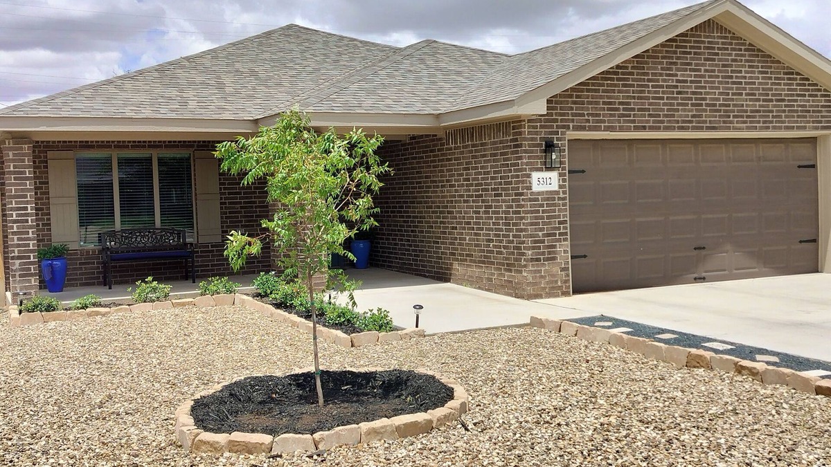 Bowie House | Brand new home with Deluxe Game Room and Bar. Location!