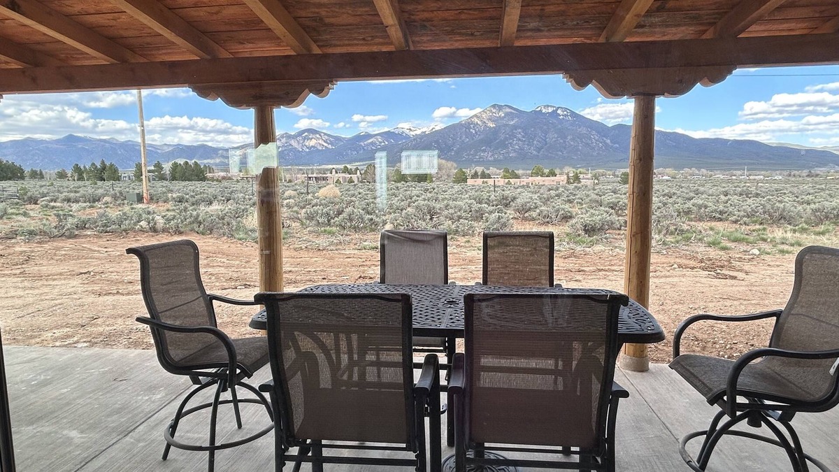 El Prado House | Brand New home with spectacular mountain views
