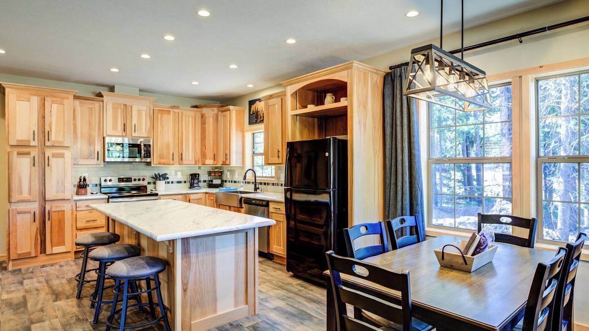 West Yellowstone House | Brand New House!- Bear Cub