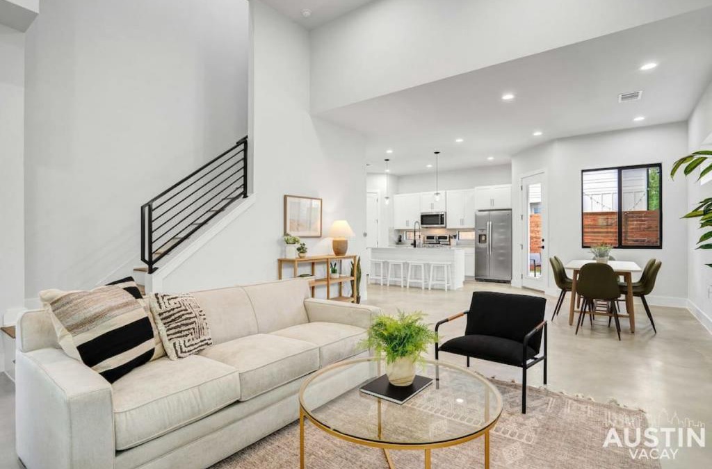 East Cesar Chavez House | Brand New House, Yard Next to Downtown and E 6th