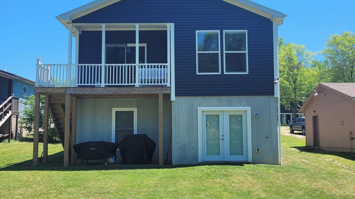 Lake Milton House | Brand new lake front house with private dock. Come visit the Loon's Nest