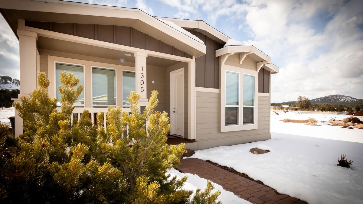 Williams House | Brand New located in Historical downtown Williams!