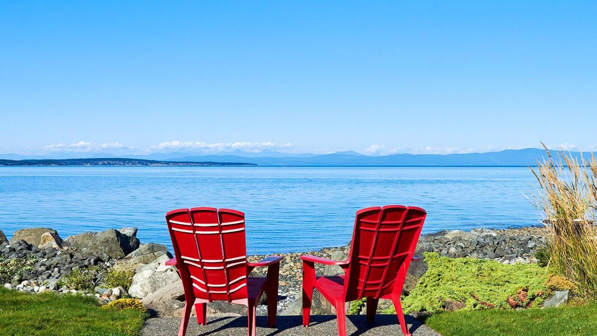 Regional District of Nanaimo Apartment | Brand New-Luxurious-Private Garden Level Suite