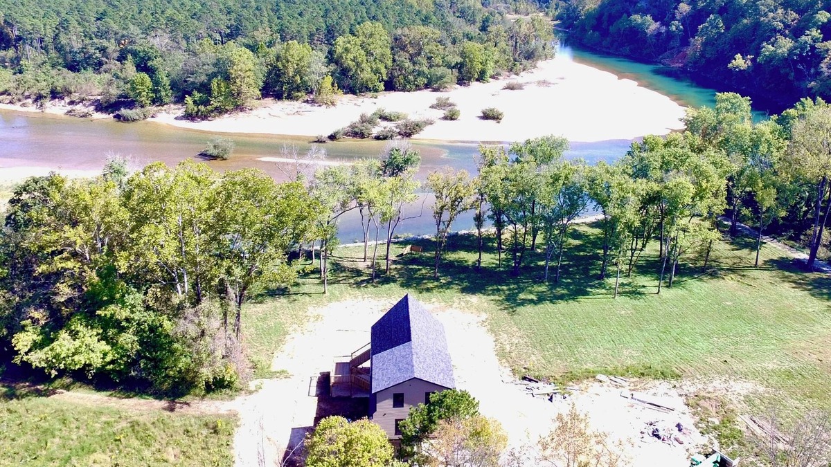 Doniphan Cabin | BRAND NEW Luxury and Privacy 4 bedroom 3 bathroom Cabin on Current River