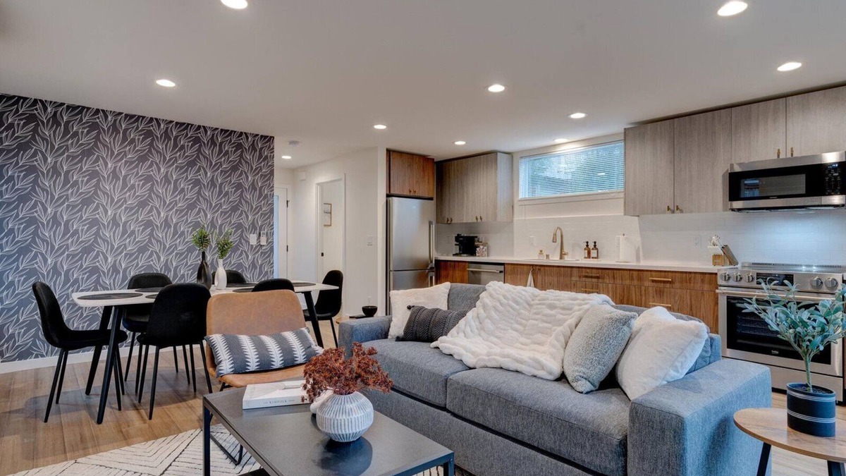 Green Lake House | Brand new, Modern 2 Bedroom home near Greenlake.
