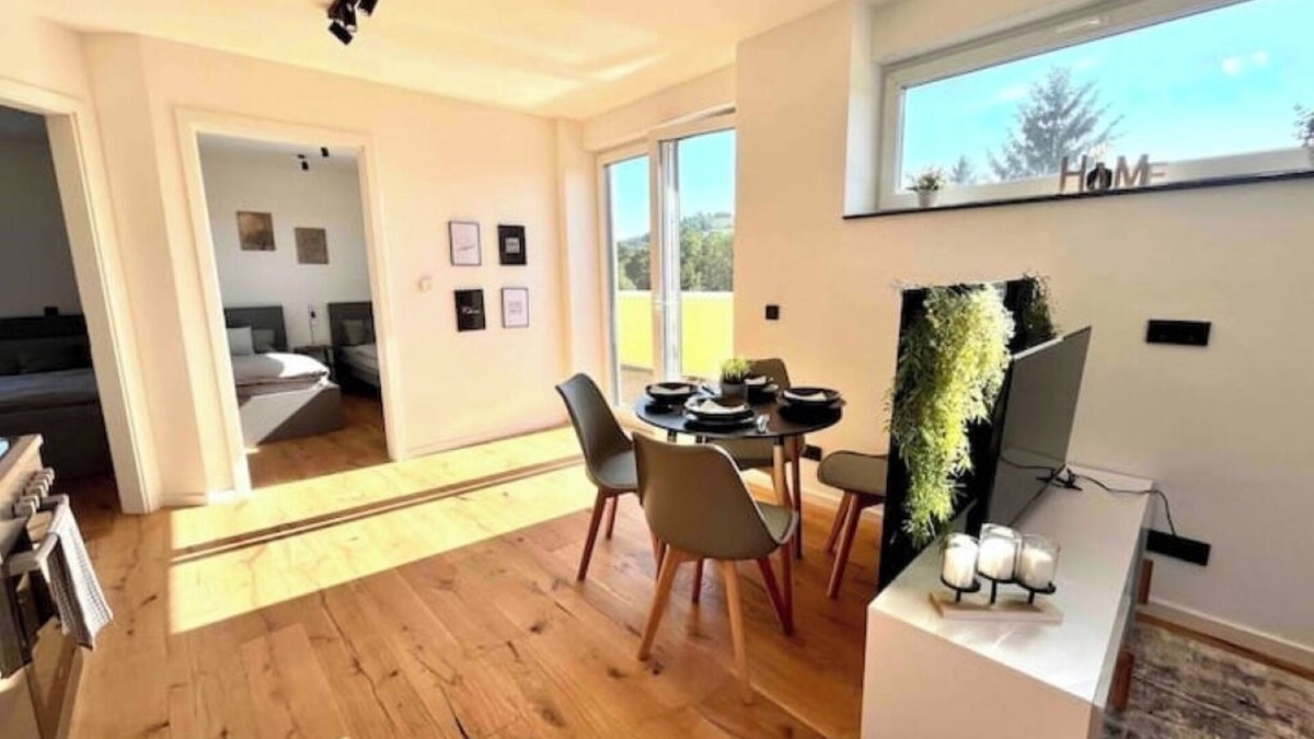 Bensheim Apartment | Brand new modern apartment suitable for fitters
