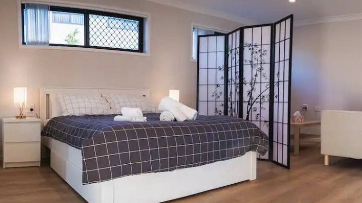 Wynnum Apartment | Brand new oversized apartment/ground level