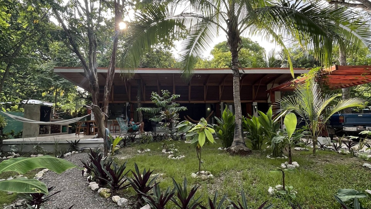 Cabuya House | Brand New, PRIVATE, beach house with tropical garden 200 meters walk to beach