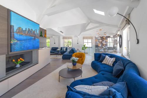 Colville Apartment | Brand New Refurbishment Townhouse in Notting Hill near Portobello Road with AC Air Conditioning & Roof Terrace