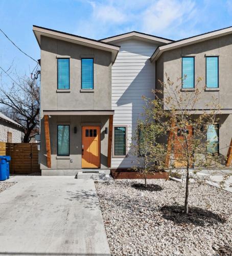 Nevada Street Apartment | Brand New Relax at 3BR2BA Apt. Near City Center