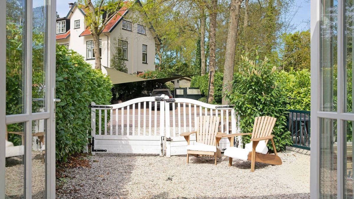 Aerdenhout Cottage | Brand New Romantic Cottage by the Sea