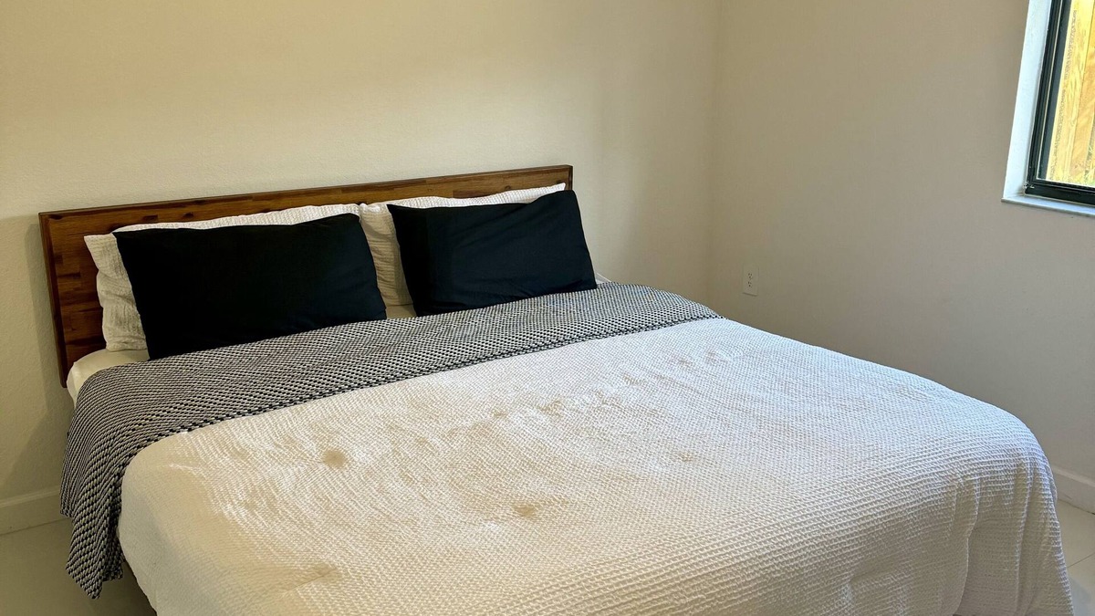 Princeton Apartment | Brand New South Miami Getaway. 5 minutes away from Biscayne Bay.