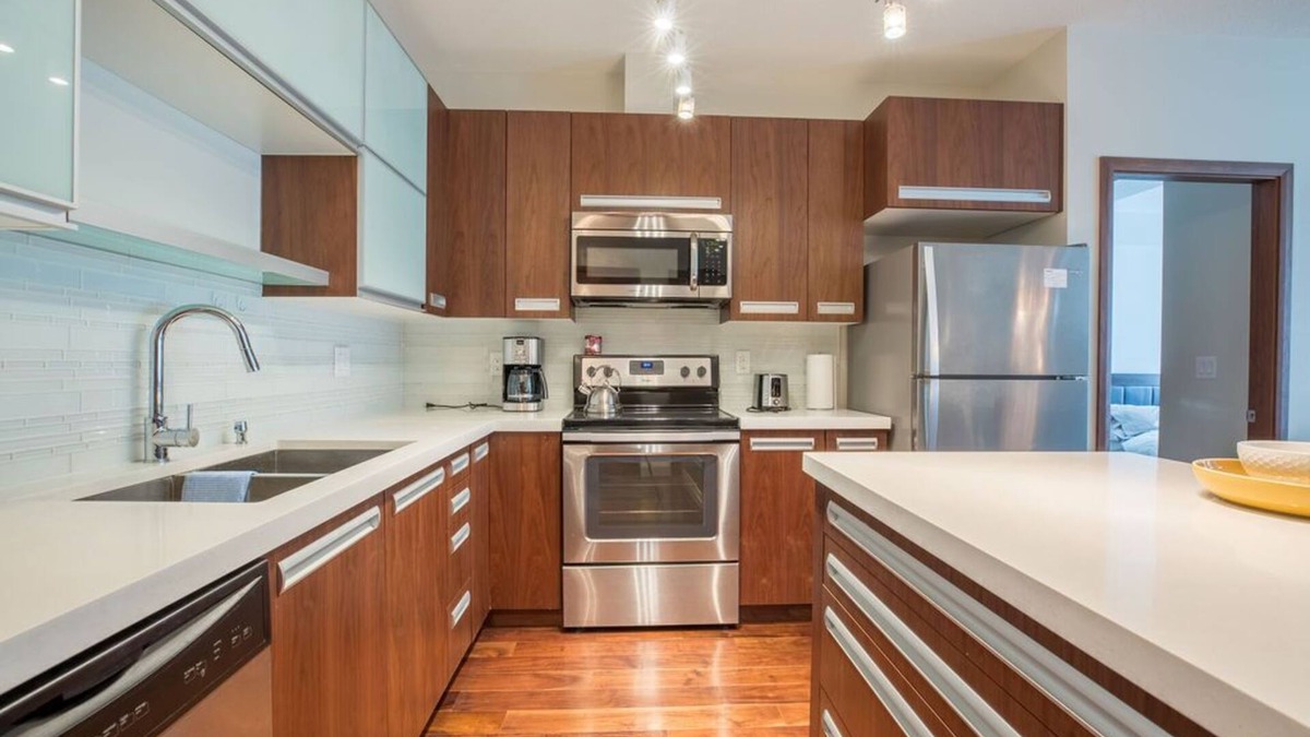 Regina Condo | Brand new spacious 2 bed, 2 bath in Regina
