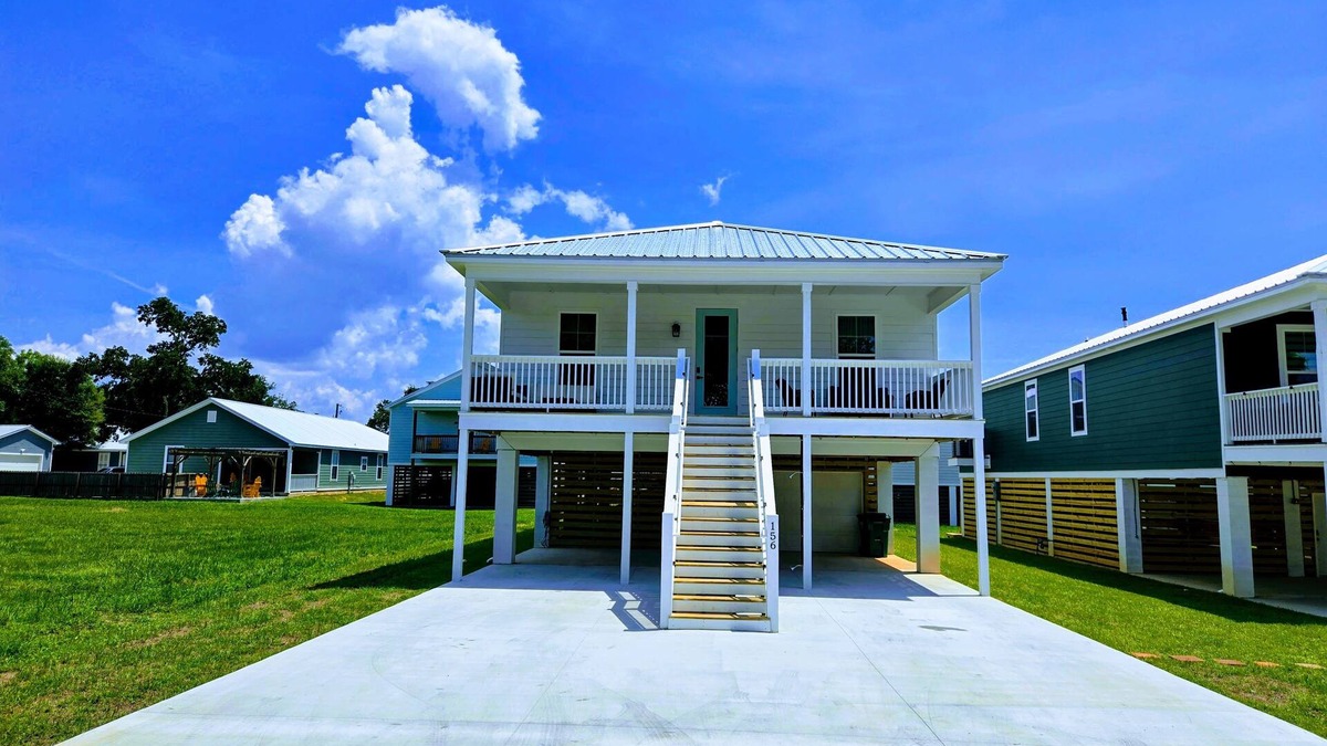Gulfport House | Brand New Spacious 5BR, 4BA house Built Aug 25, 85 in TV, GameRoom, New Special