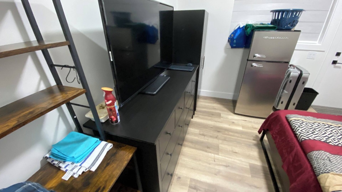 Maple Ridge Apartment | Brand New Studio Suite