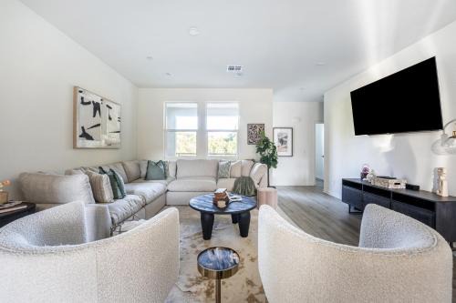 Lemon Grove House | Brand New Stunning 4BR Townhome